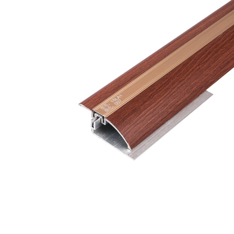 &Uuml;bergangsstreifen f&uuml;r Innenfliesen und Teppiche