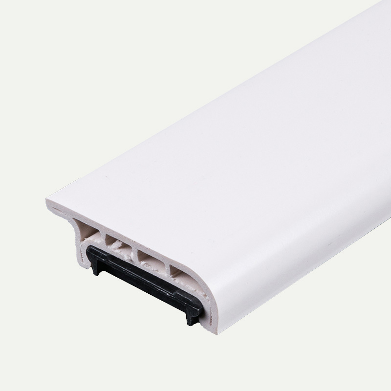 wei&szlig;e Fu&szlig;leiste