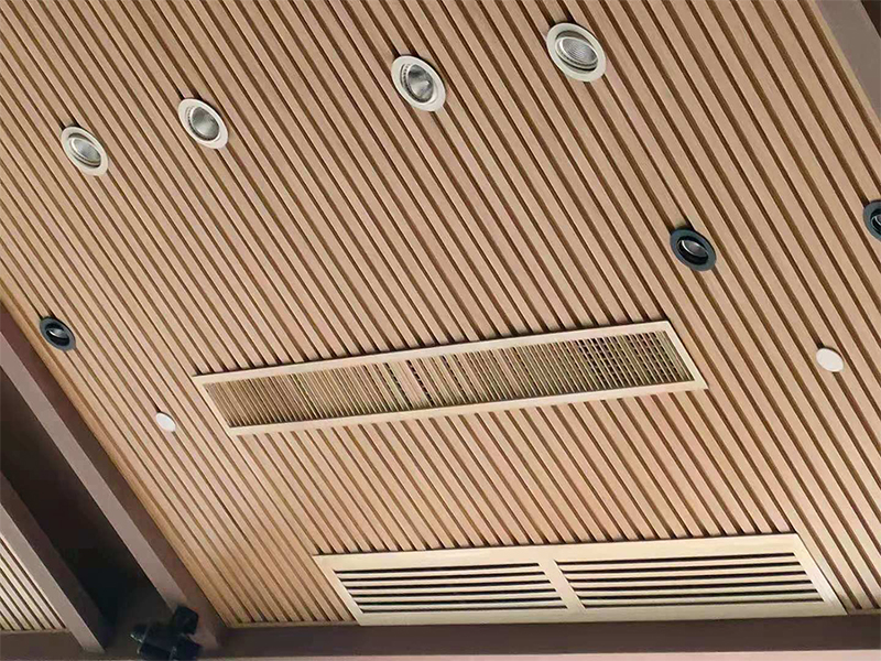 Schalldichtes Wandpaneel f&uuml;r den Innenbereich