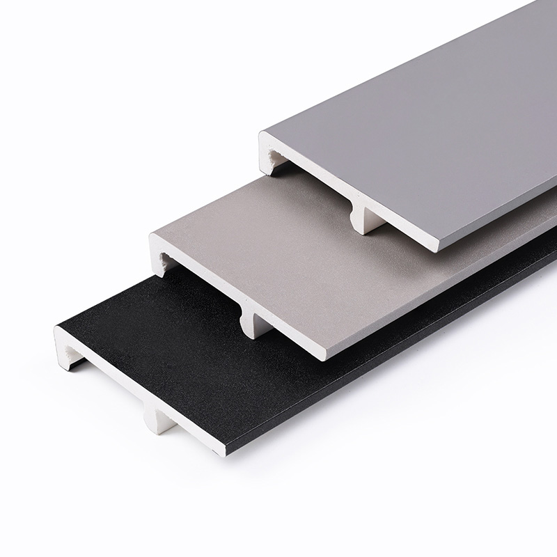Wasserdichte schwarze Sockelleisten