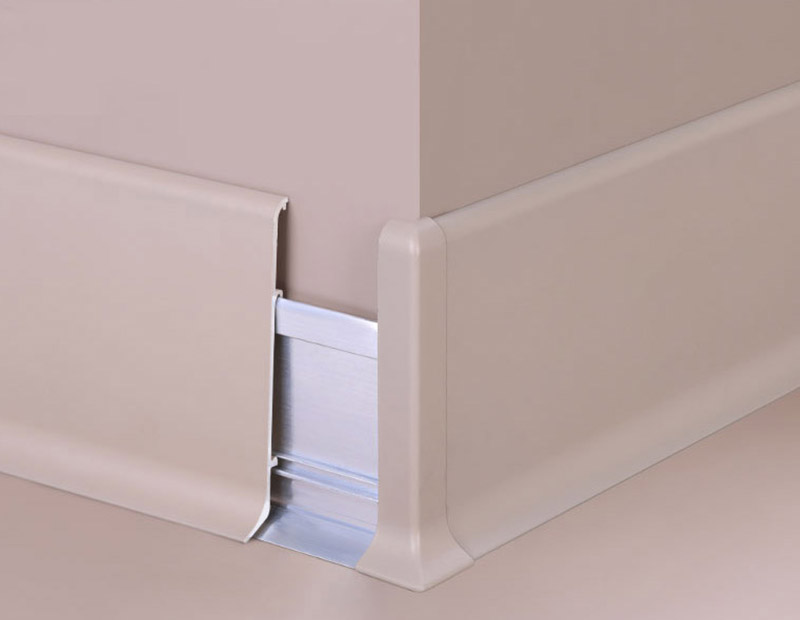 Ma&szlig;geschneiderte Sockelleisten aus Metall 