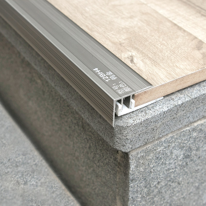 Innenfliesen-Treppenkantenverkleidung