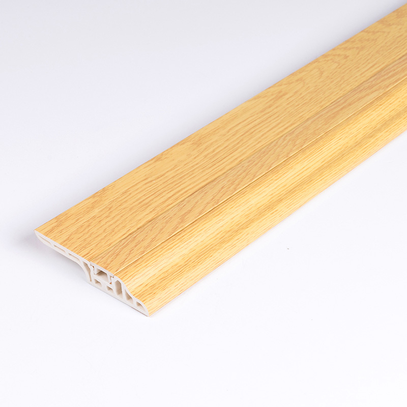 Sockelleiste aus Kunststoff