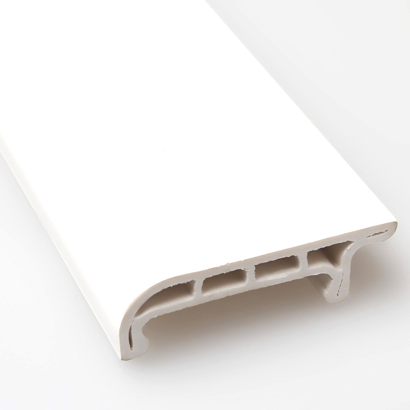 Wasserdichte wei&szlig;e Sockelleiste