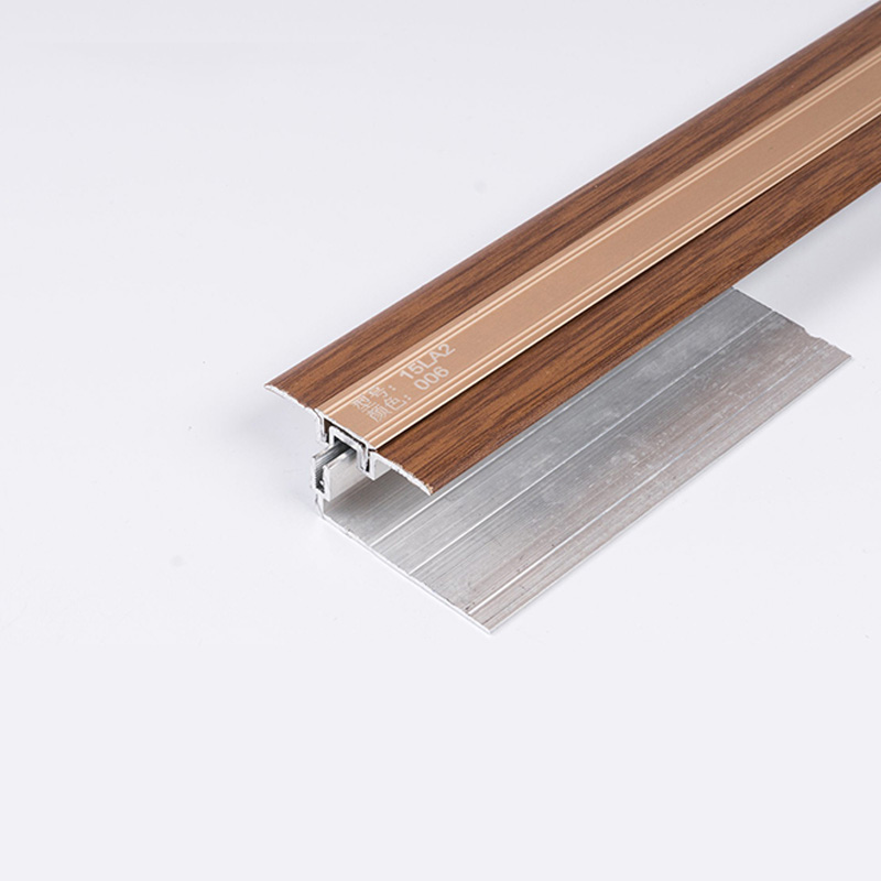 &Uuml;bergangsstreifen f&uuml;r Innenfliesen