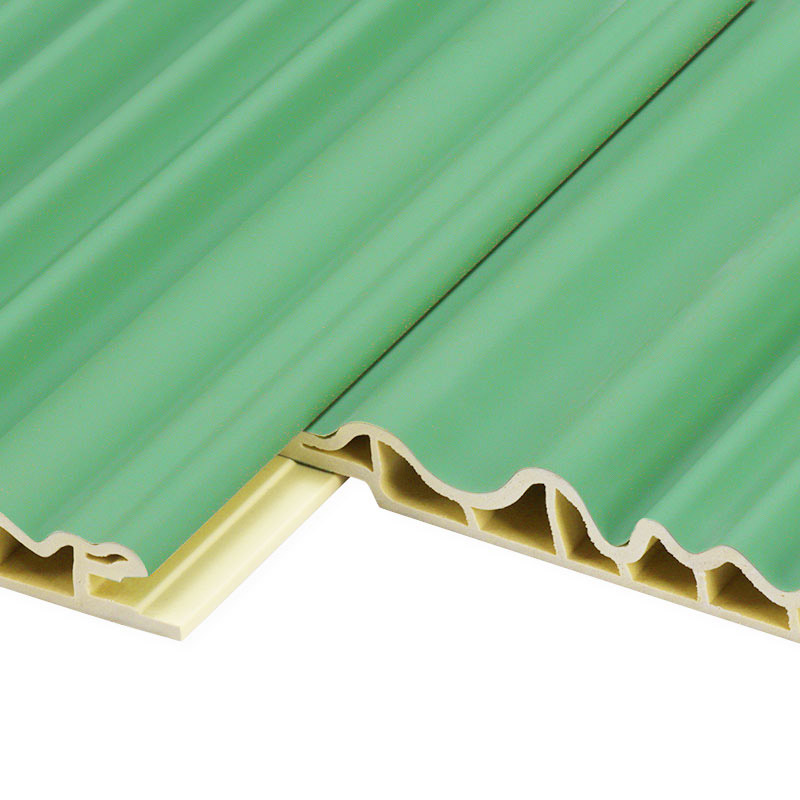 Luxuri&ouml;se geriffelte WPC-Platte