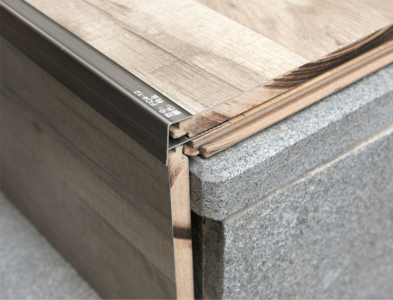 Treppenkantenleisten im modernen Stil