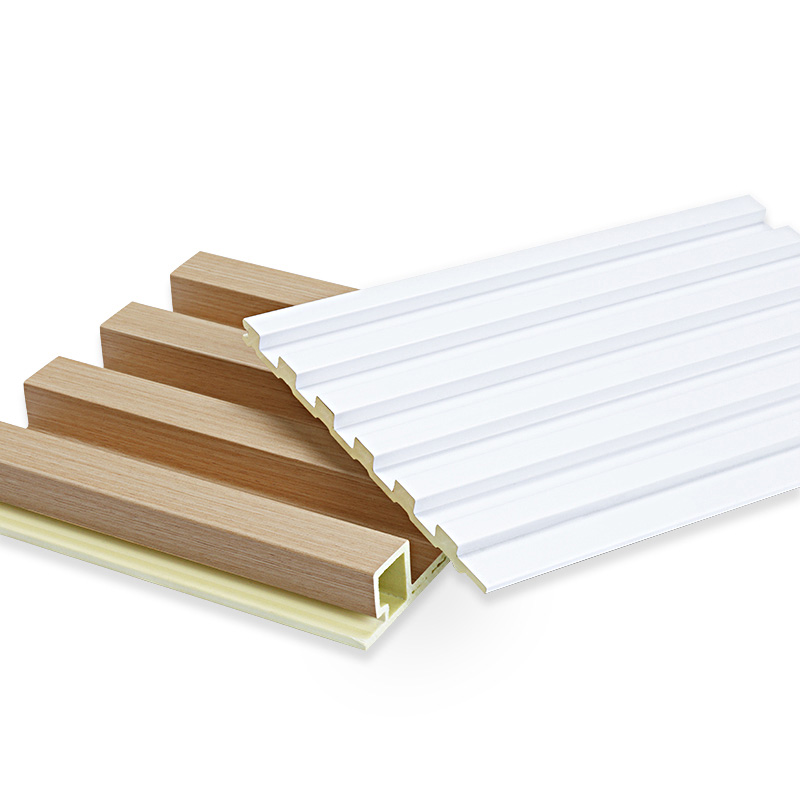 Innen geriffeltes Paneel f&uuml;r die Wand