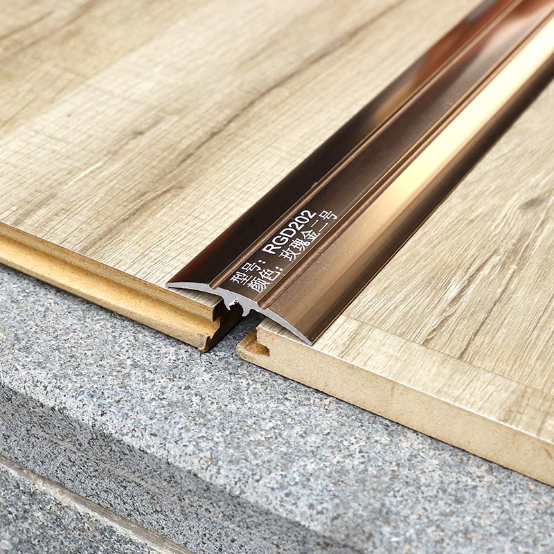 Langlebiger Fliesen&uuml;bergangsstreifen