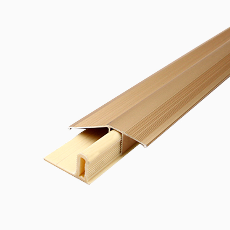 Luxuri&ouml;ser Boden&uuml;bergangsstreifen aus Metall