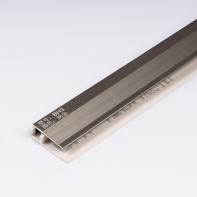 Einfassung von Bodenfliesen im Innenbereich