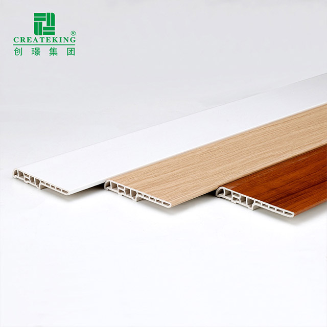 100 x 13 mm hohe SPC-Sockelleiste