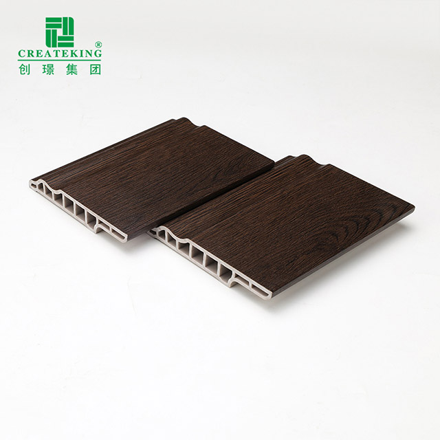 100 x 15 mm Lammzungen-Sockel aus PVC