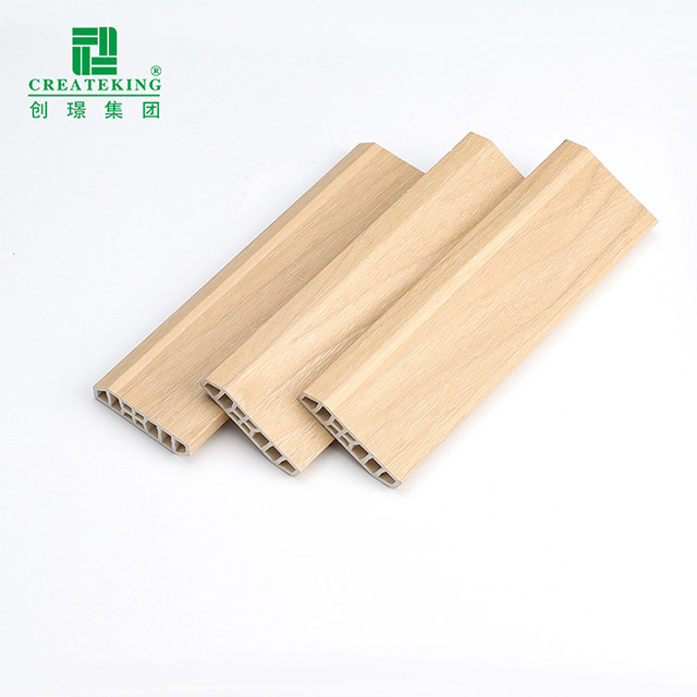 55 * 15 mm PVC-Sockelleisten