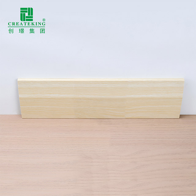 100 x 15 mm abgeschrägte PVC-Sockelleiste