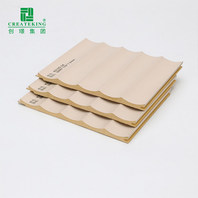 128*7,8 mm konkav geriffelte Wandpaneele