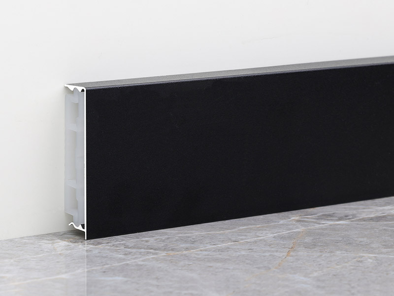 39,7 x 11,7 mm gro&szlig;e Fu&szlig;leiste aus Aluminiumlegierung