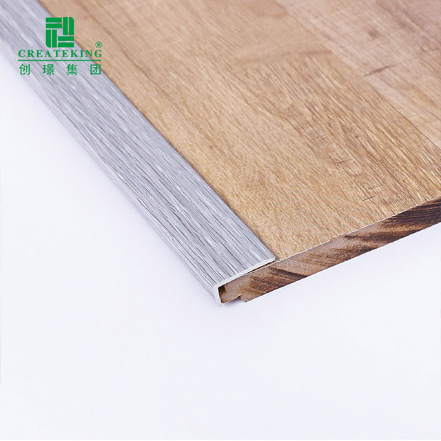 24*10mm PVC L-förmige Laminatboden-Randstreifen
