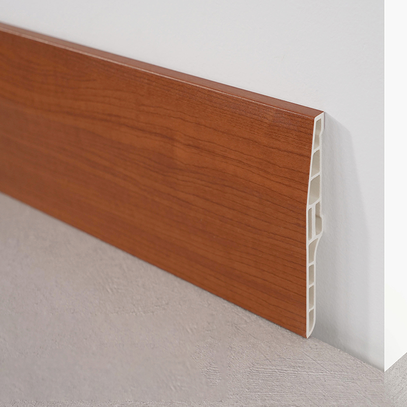 Sockelleiste aus Kunststoff