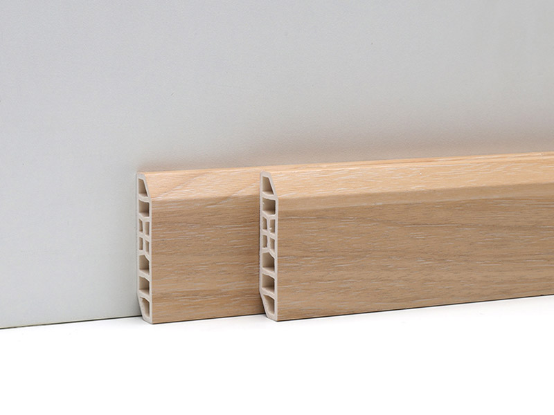 55 * 15 mm PVC-Sockelleisten