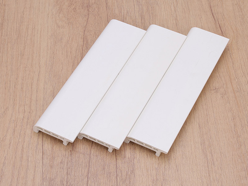 50 x 15 mm PVC-Sockelleiste zum Aufstecken
