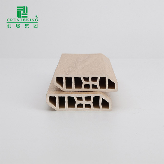 55 * 15 mm PVC-Sockelleisten