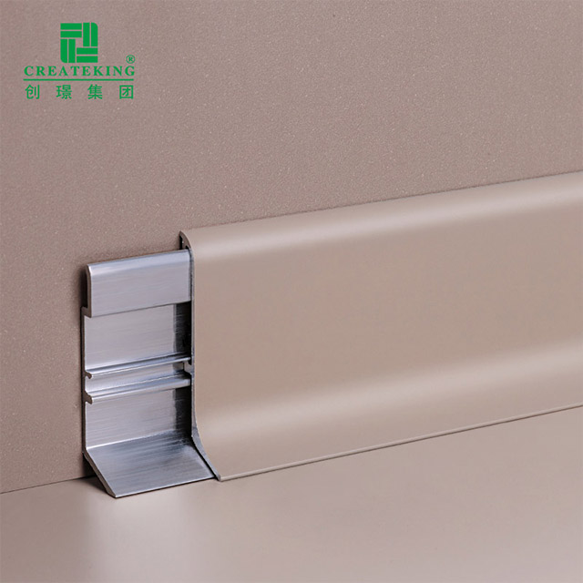 40*9mm Aluminium-Bodensockelleisten