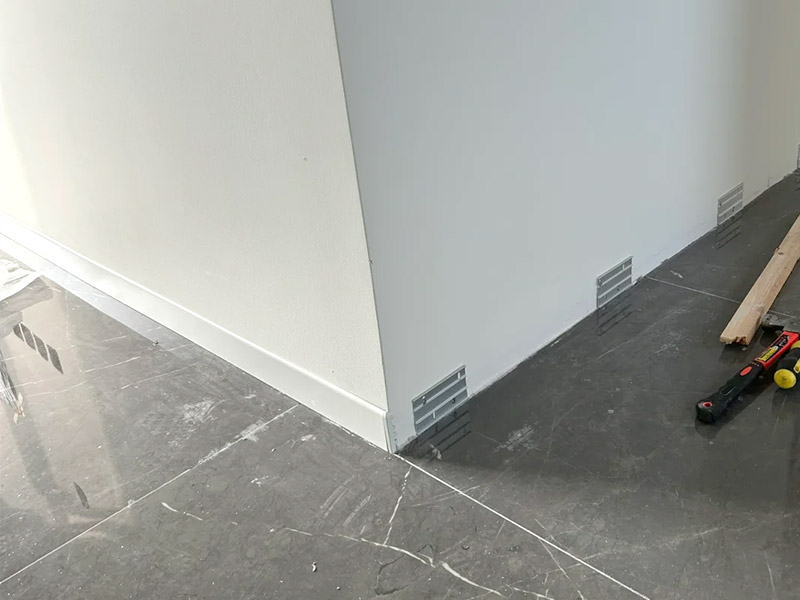 Sollten die Fu&szlig;leisten die gleiche Farbe wie die W&auml;nde haben?