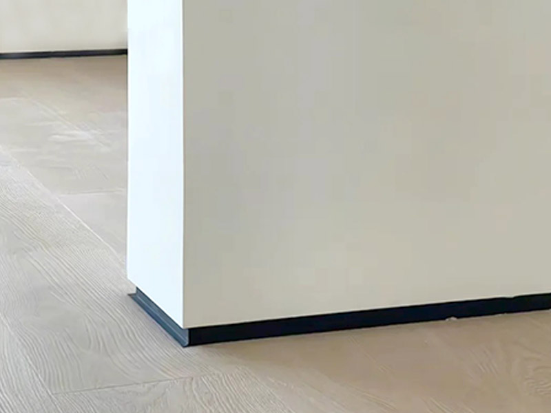 Was ist eine versenkte Sockelleiste?