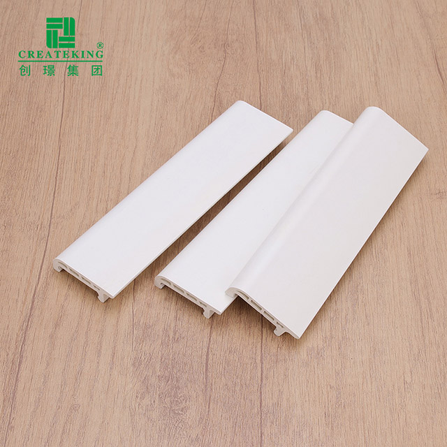 50 x 15 mm PVC-Sockelleiste zum Aufstecken