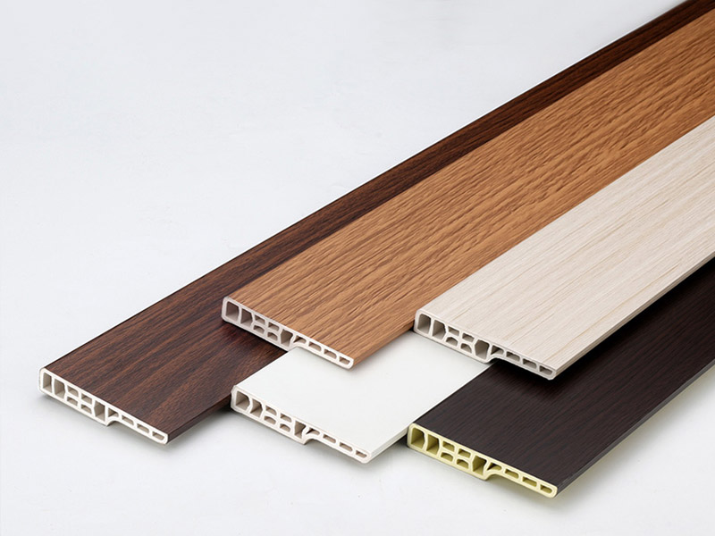 70 x 12 mm quadratische SPC-Sockelleiste