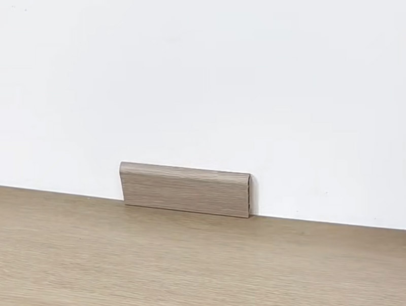 Benötigt SPC-Bodenbelag eine Sockelleiste?