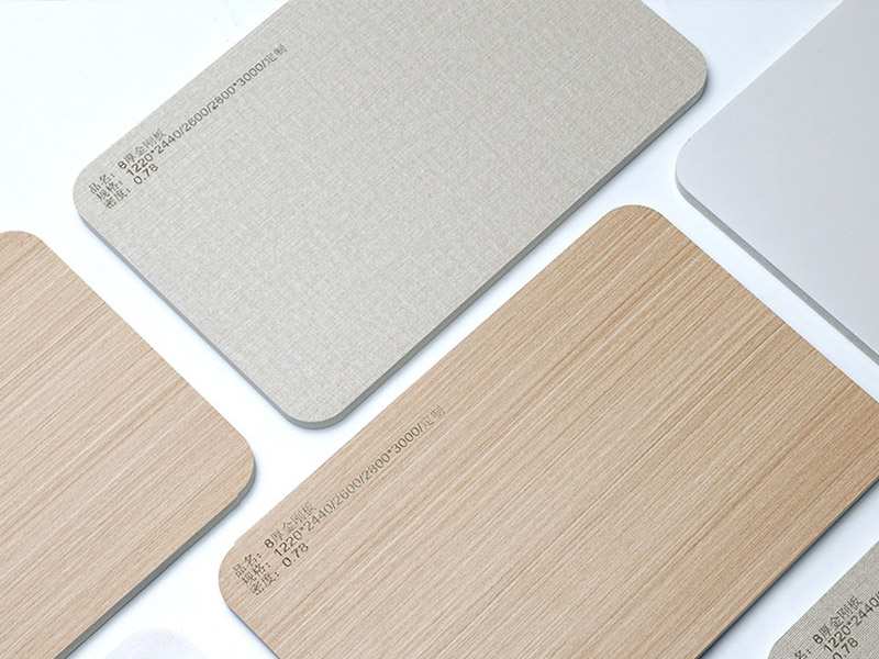 Wandpaneele aus Stoffimitat