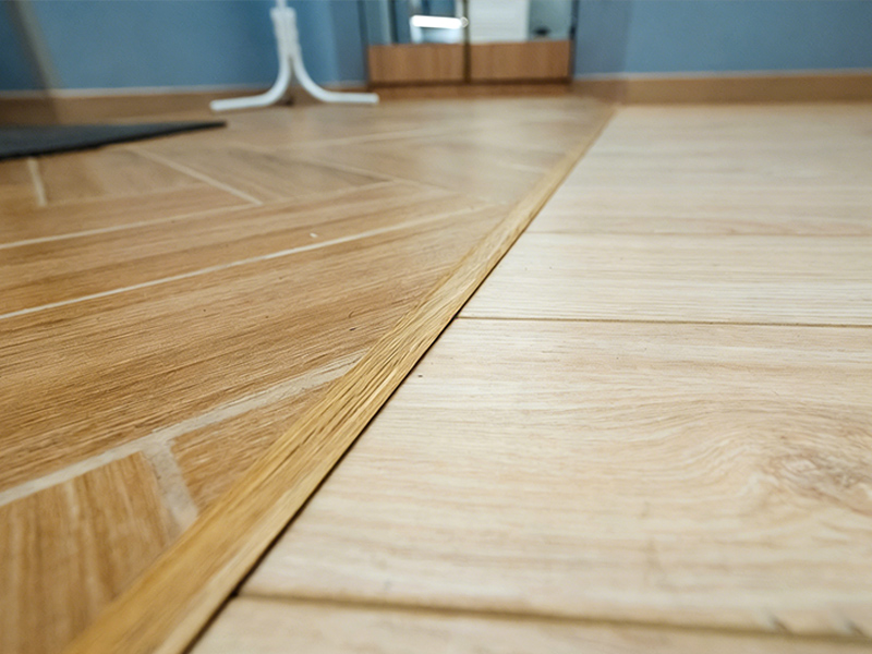 Wann sollte ich Übergangsstreifen für Bodenbeläge verwenden?