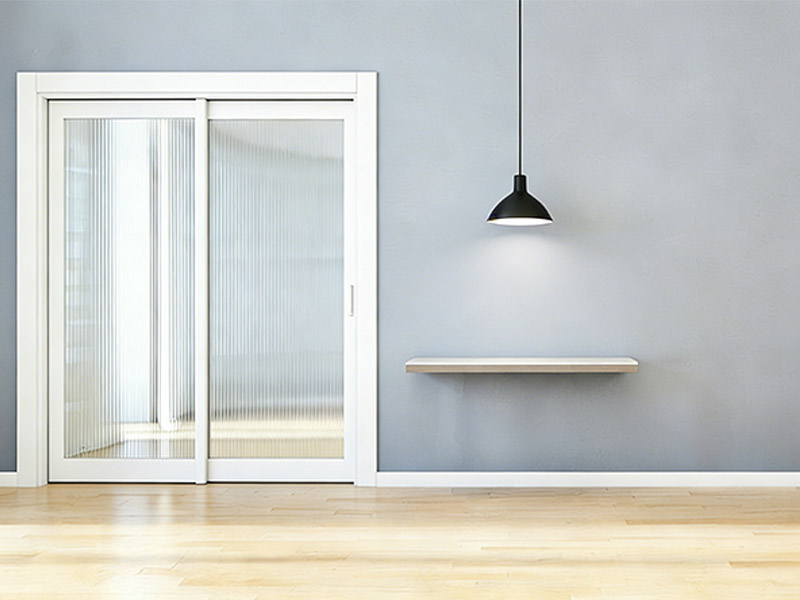 Sockelleisten und Architrave