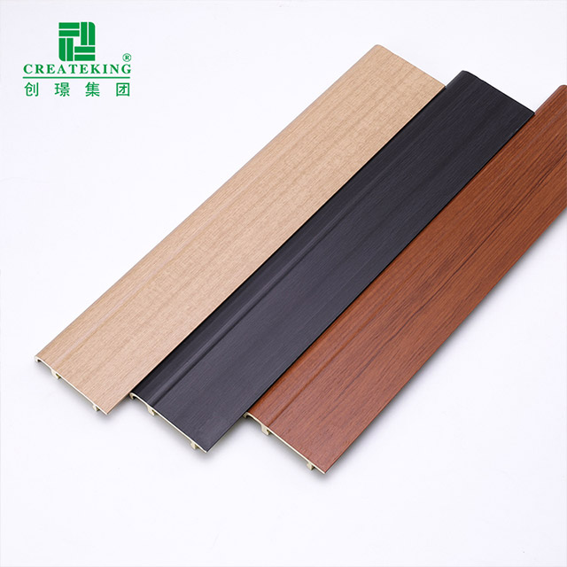 76 x 14 mm PVC-Sockelleisten zum Aufstecken