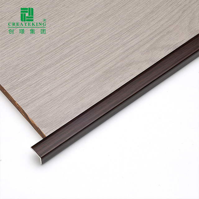 13 * 13 mm L-förmige PVC-Bodenkantenstreifen