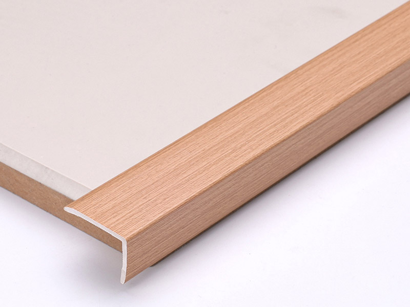 30 * 20 mm L-f&ouml;rmige Massivholz-Bodenkantenstreifen