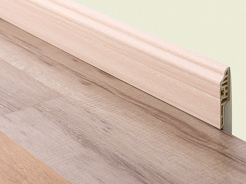 75 * 15 mm PVC-Fu&szlig;leiste mit Lammzunge und versteckten N&auml;geln