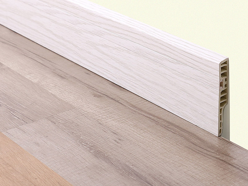 100 * 15 mm PVC-Bodensockelleiste mit versteckten N&auml;geln