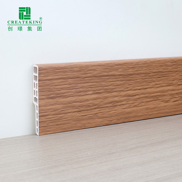70 x 12 mm quadratische SPC-Sockelleiste
