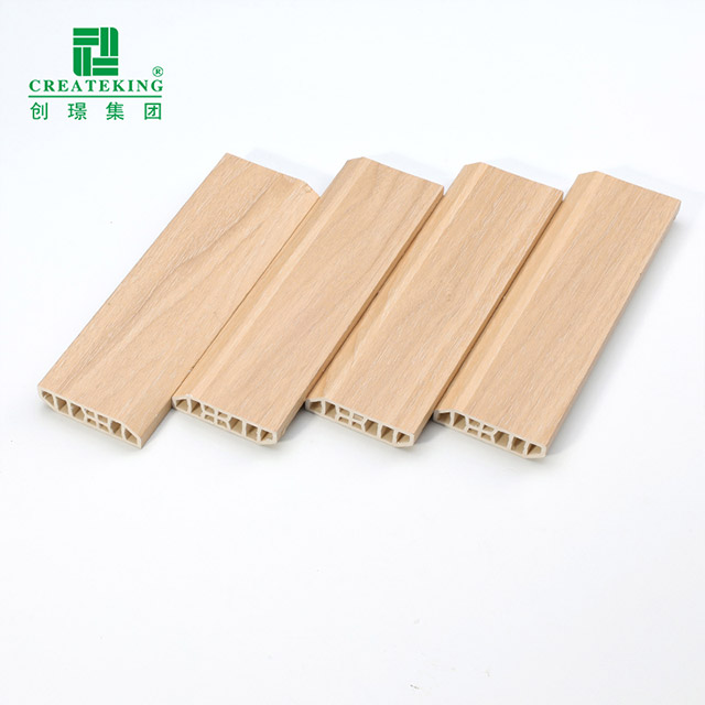 55 * 15 mm PVC-Sockelleisten