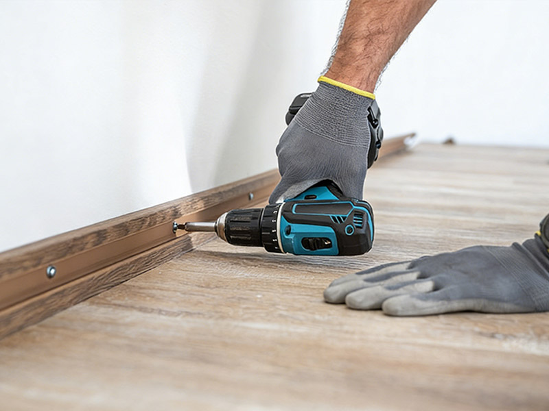 Muss ich Fußleisten festnageln?