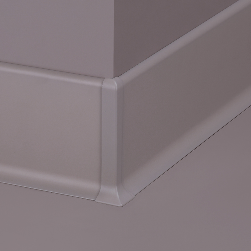 Fu&szlig;bodenleiste aus Aluminium