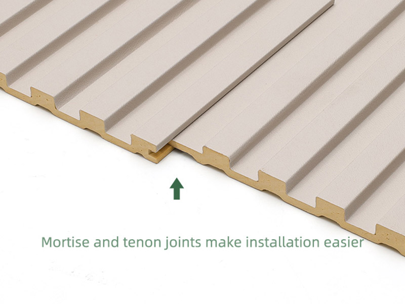 Massive geriffelte Wandpaneele aus PVC, 130 x 7,8 mm