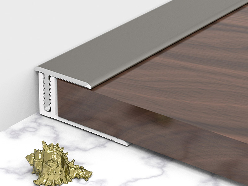 18 * 11,3 mm T-f&ouml;rmige einseitige Bodenkantenverkleidung aus Aluminiumlegierung