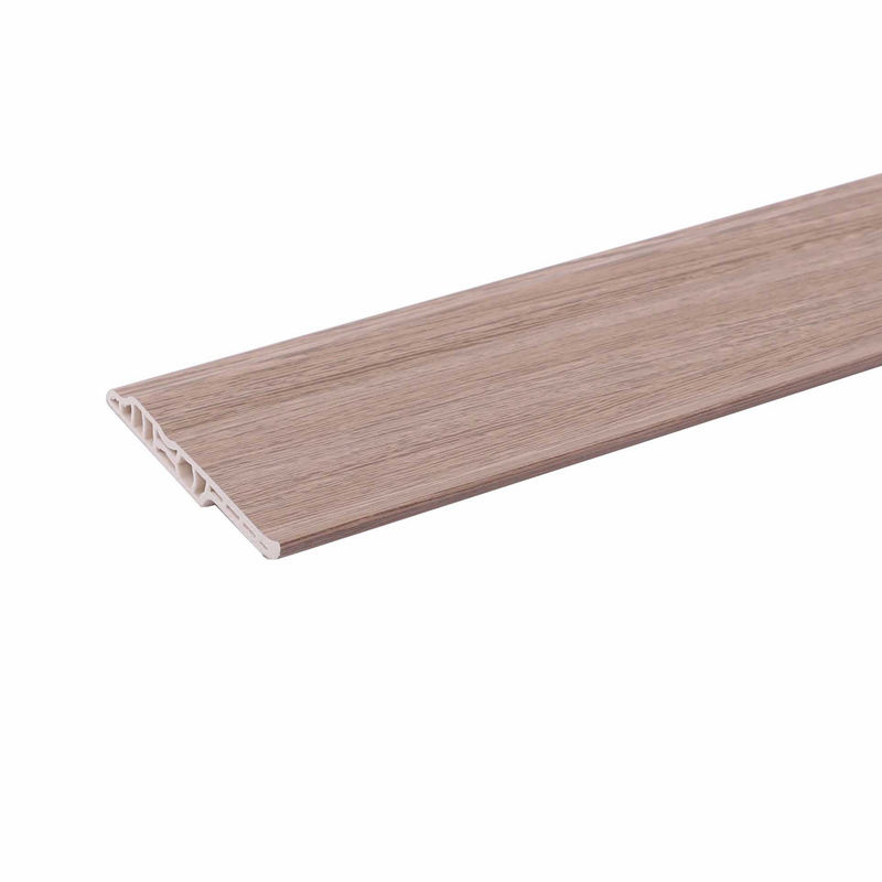 Sockelleiste aus Schaumstoff