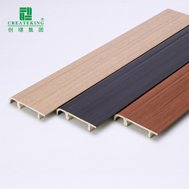 76 x 14 mm PVC-Sockelleisten zum Aufstecken