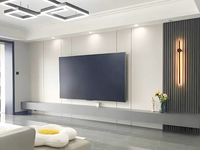 Können Sie einen Fernseher auf eine Panelwand legen?