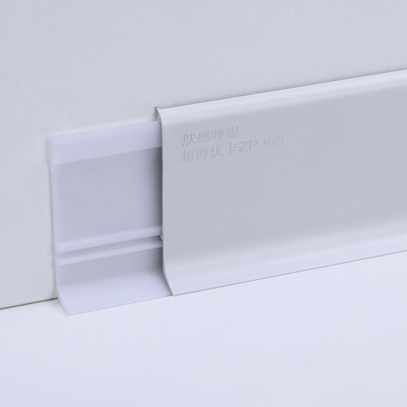 Sockelleisten aus Aluminiumfliesen